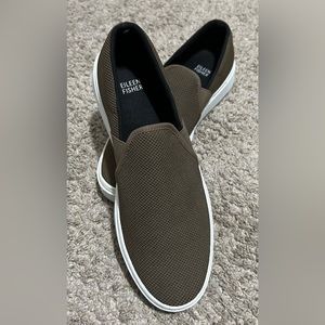 Olive green Eileen Fisher canvas platform sneaker